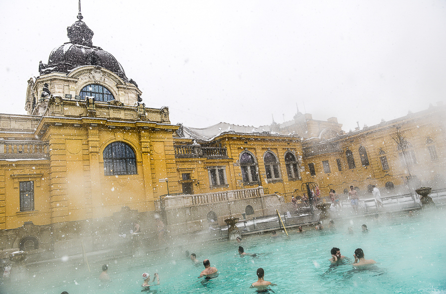 Bains thermaux Széchenyi à Budapest en Hongrie