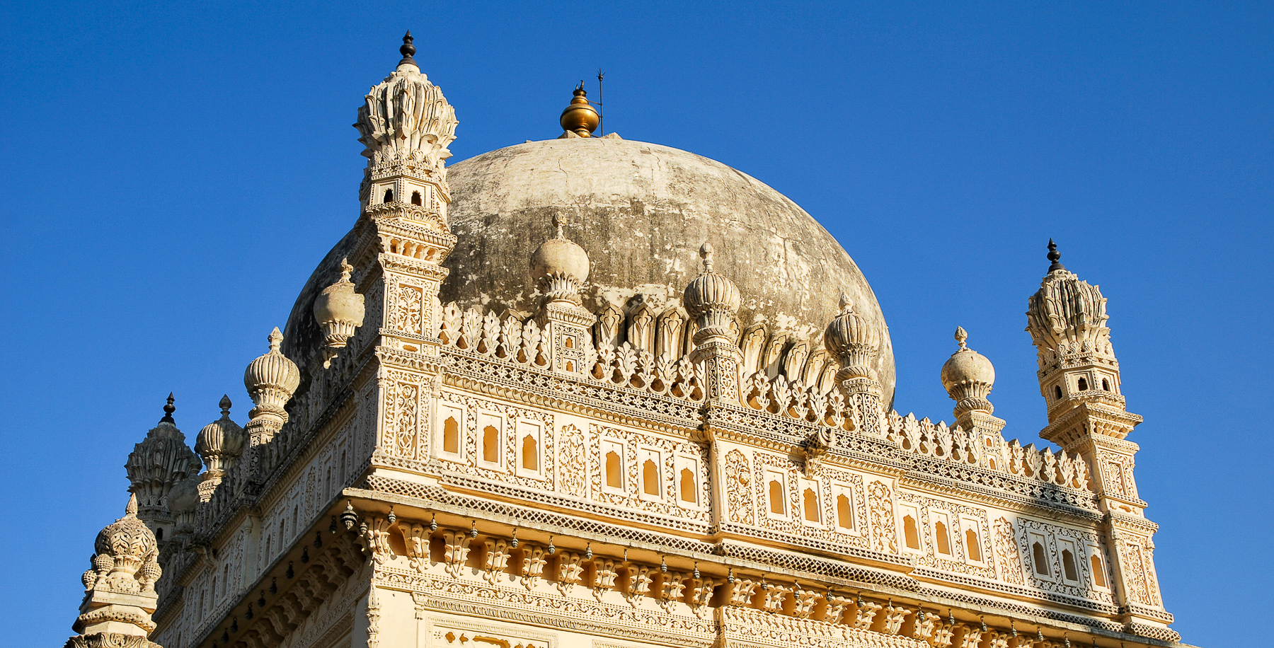 Coupole d'un palais indien près de Mysore