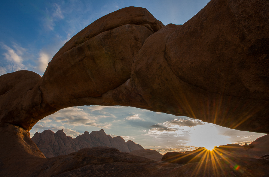 Soirée au site de Spitzkoppe au Damaraland en Namibie